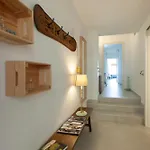 Apartament Lets Holidays Sea Views On The 4