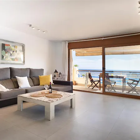 Lets Holidays Sea Views On The 4 Apartmán *
