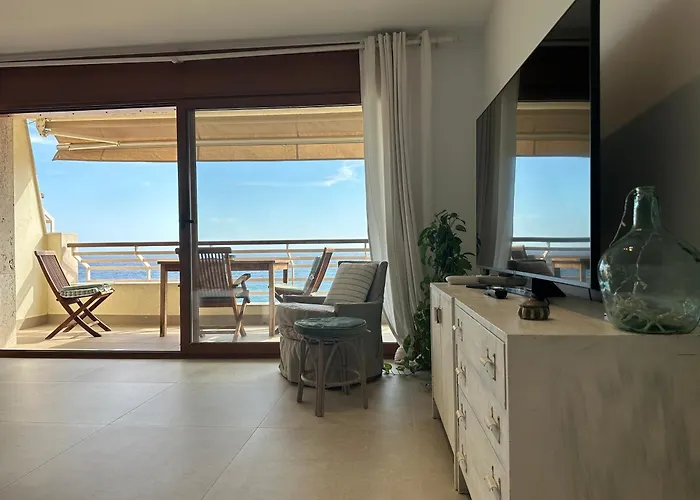 Lets Holidays Sea Views On The 4 Апартаменты